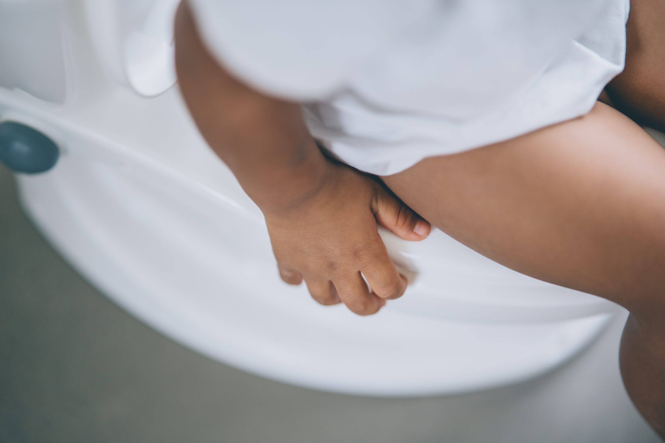 potty training toilet seat/ potty chair can be seen in the picture where baby can do poop/pee/wee/poo. it is also helpful during nighttime potty training. Succesful potty training tips by best potty training app have helped the 18 months old baby to be potty trained. busting the potty training myths